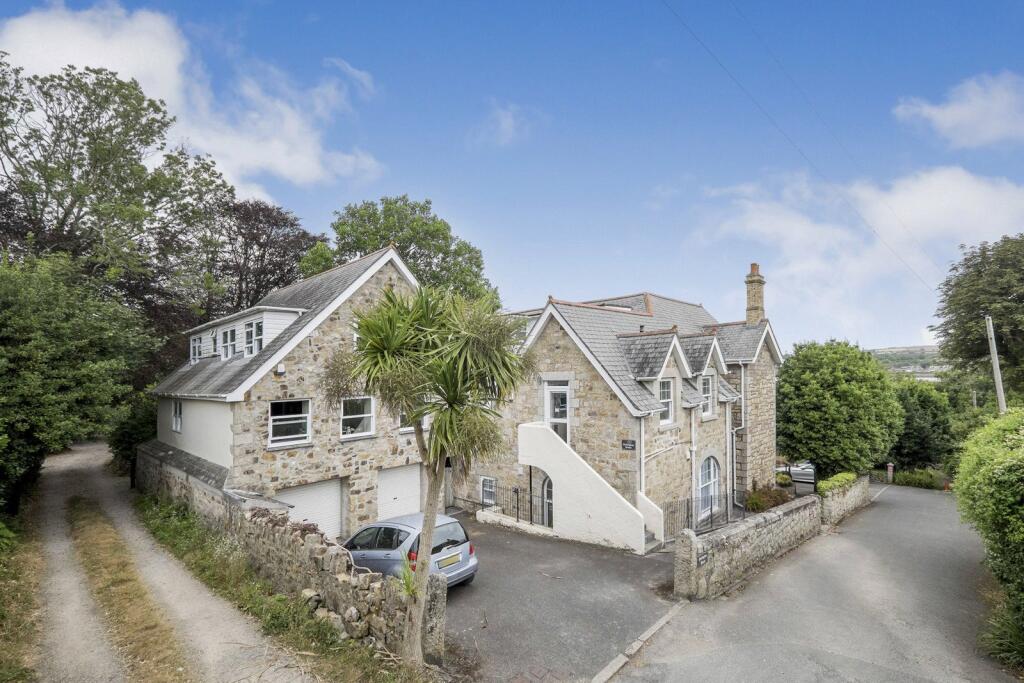 Apartment in Truro - More