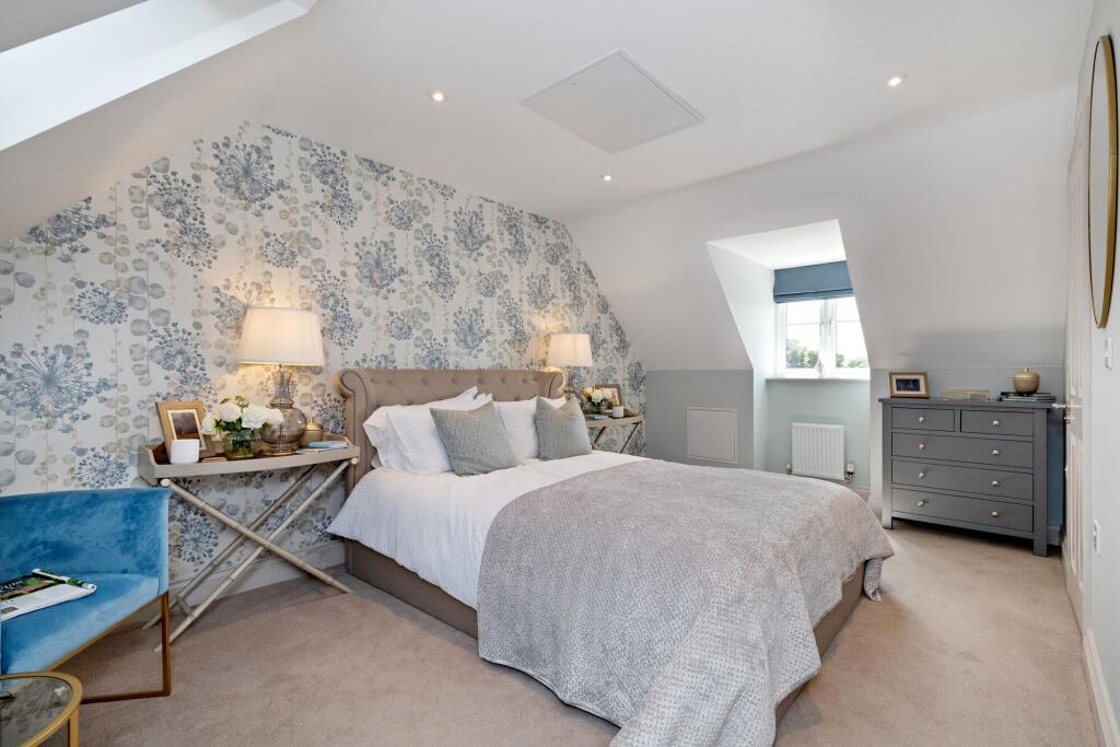 House in West Suffolk, Bury St Edmunds - More