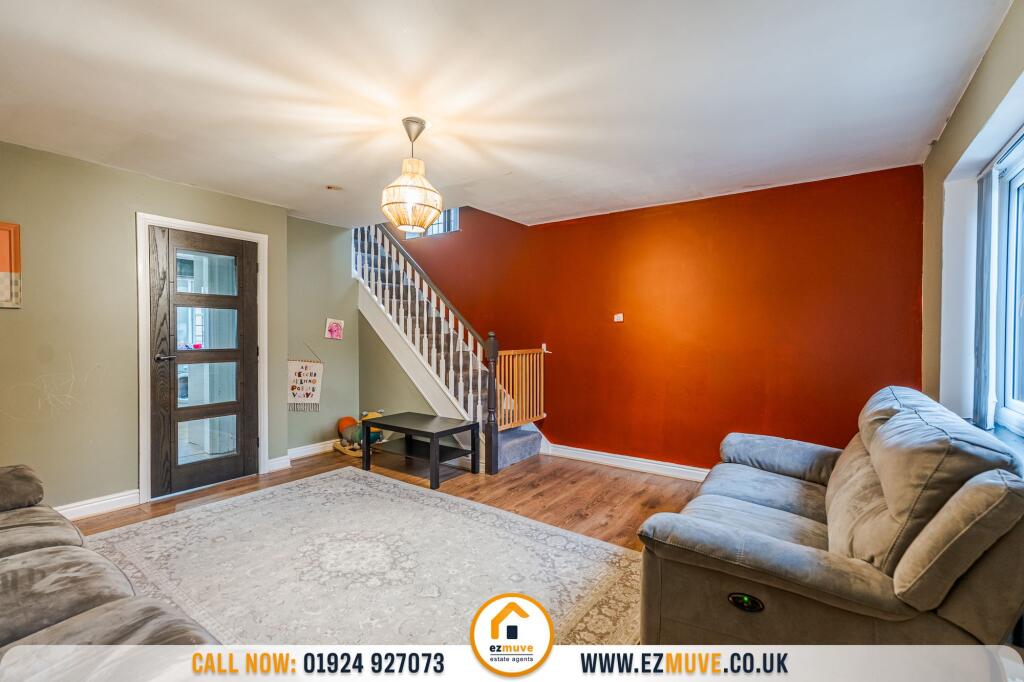 Staincliffe Road, Dewsbury, WF13 photo 4