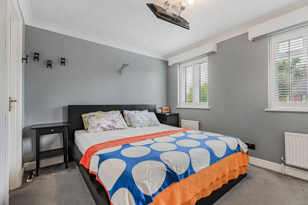 House in Runnymede, Egham - View 4