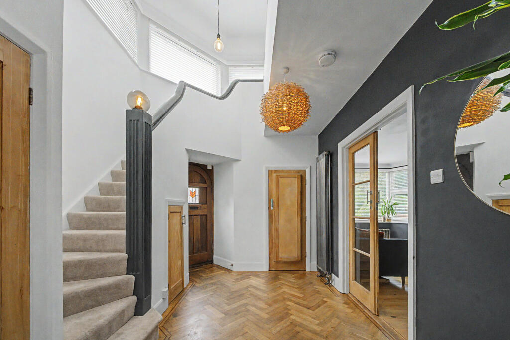 Overhill Drive, Brighton photo 5