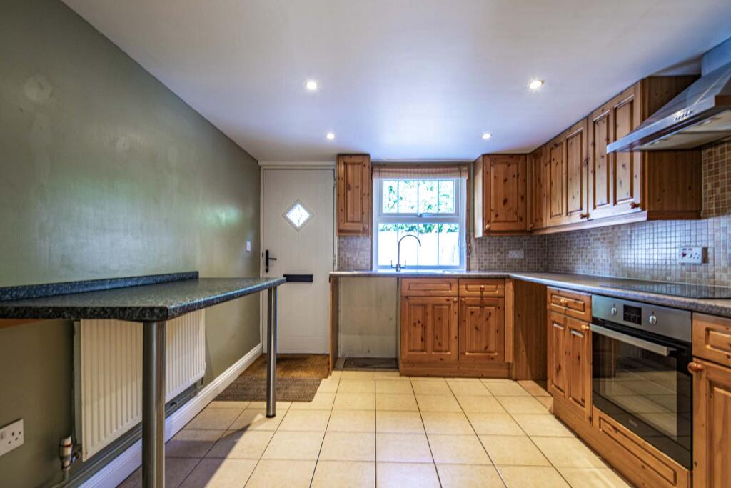 House in Compton, West Berkshire - More