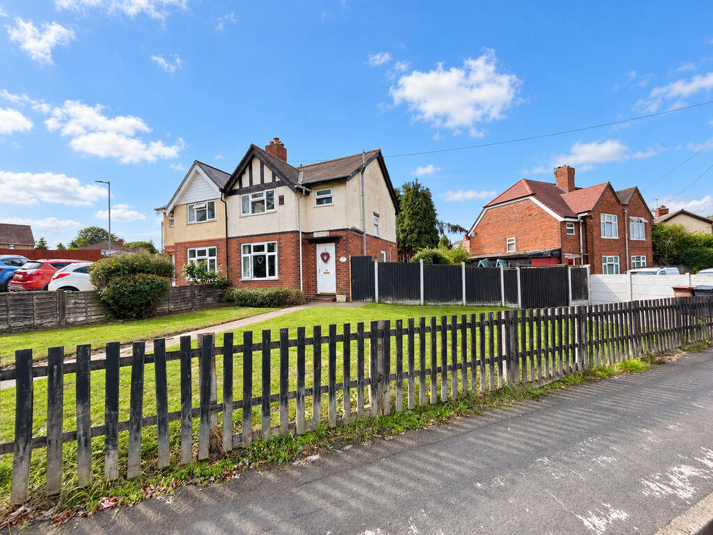 3-bed semi-detached on Abbotts Street, Bloxwich, Walsall, £230,000