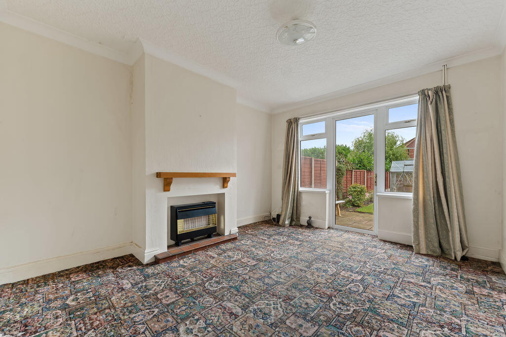 House in Cleethorpes, Beacon Hill, Weelsby - More