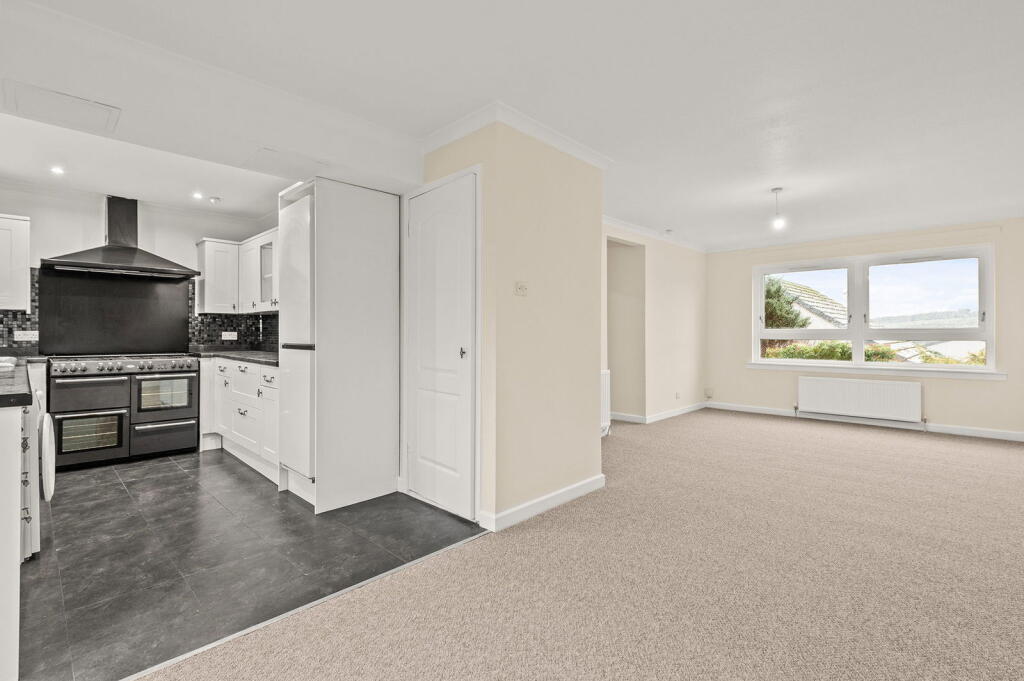 45 Calder Place, Hallglen, FK1 2QZ photo 4