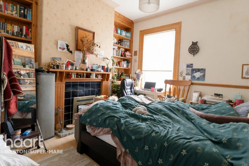 House in Weston-super-Mare, Whitecross Village - More