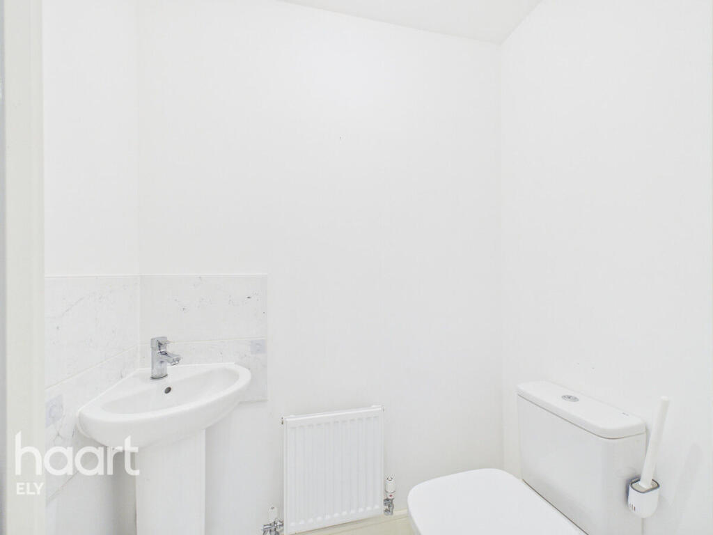 House in East Cambridgeshire, Orchards Green, Ely - View 4