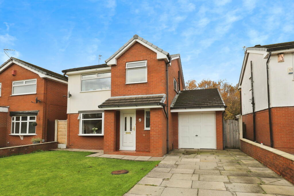 4-bed detached on Gloucester Avenue, Heywood, OL10 2PY, £370,000