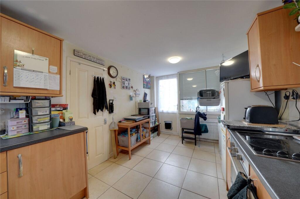 St. Johns Close, Mildenhall, Bury St. Edmunds, Suffolk, IP28 photo 4