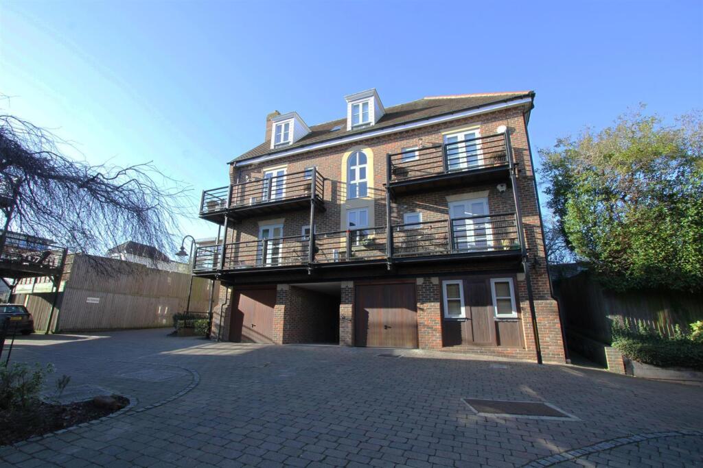 Main image of property: High Street, Billericay