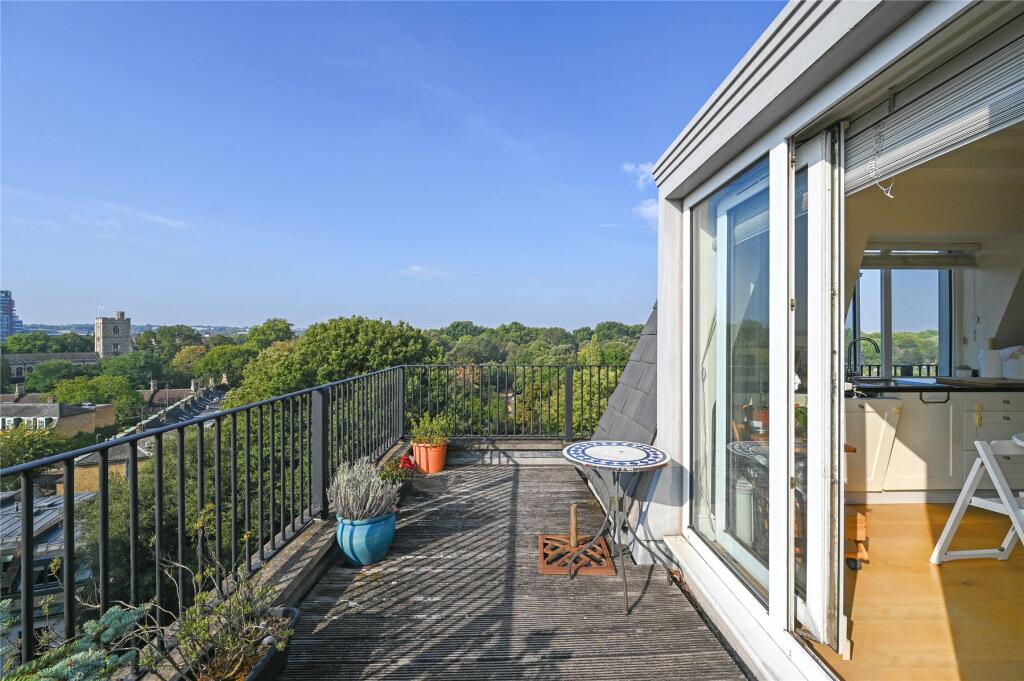 Apartment in London - View 3