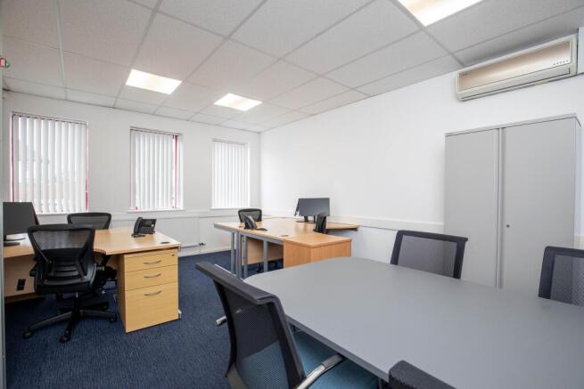 6 person office with air conditioning