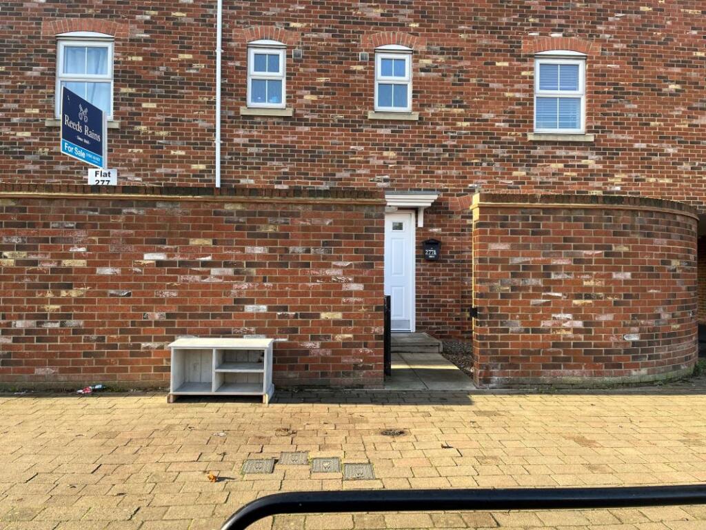 Main image of property: 275 Raby Road, Hartlepool, Hartlepool, TS24 8HF