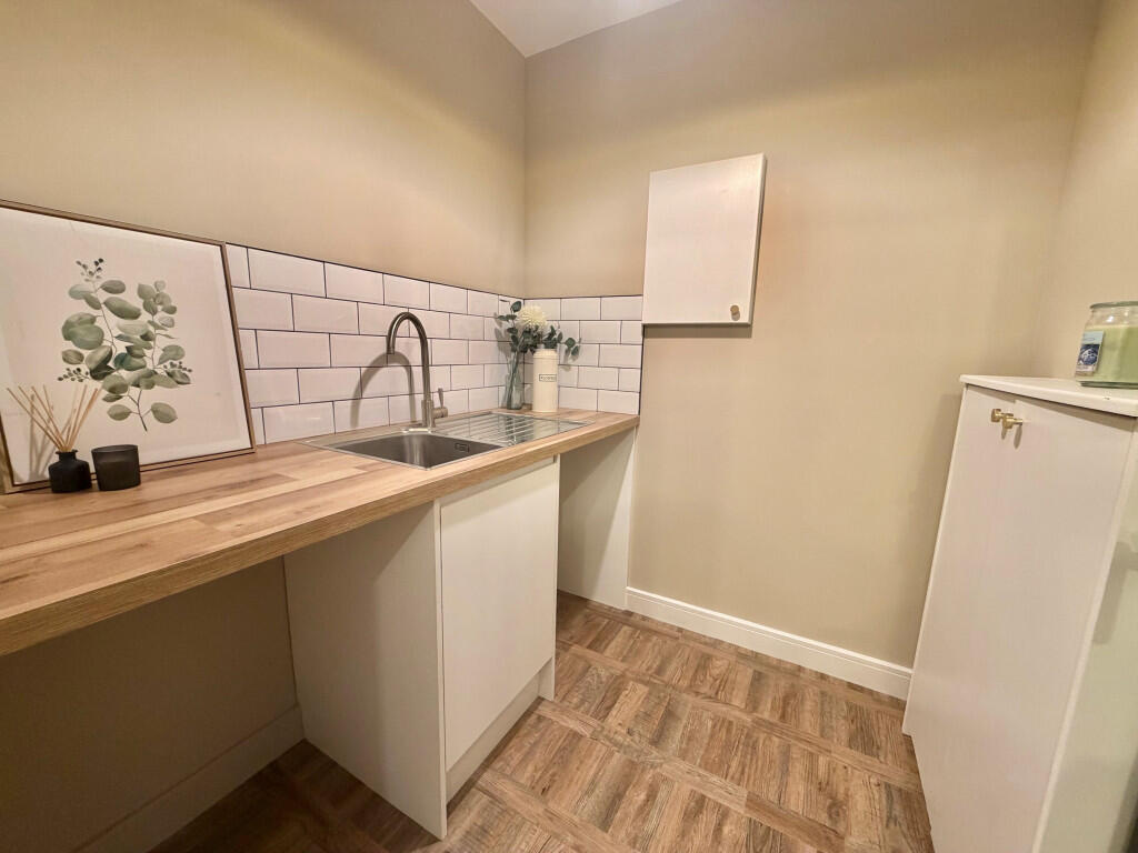 Apartment in Glasgow - More