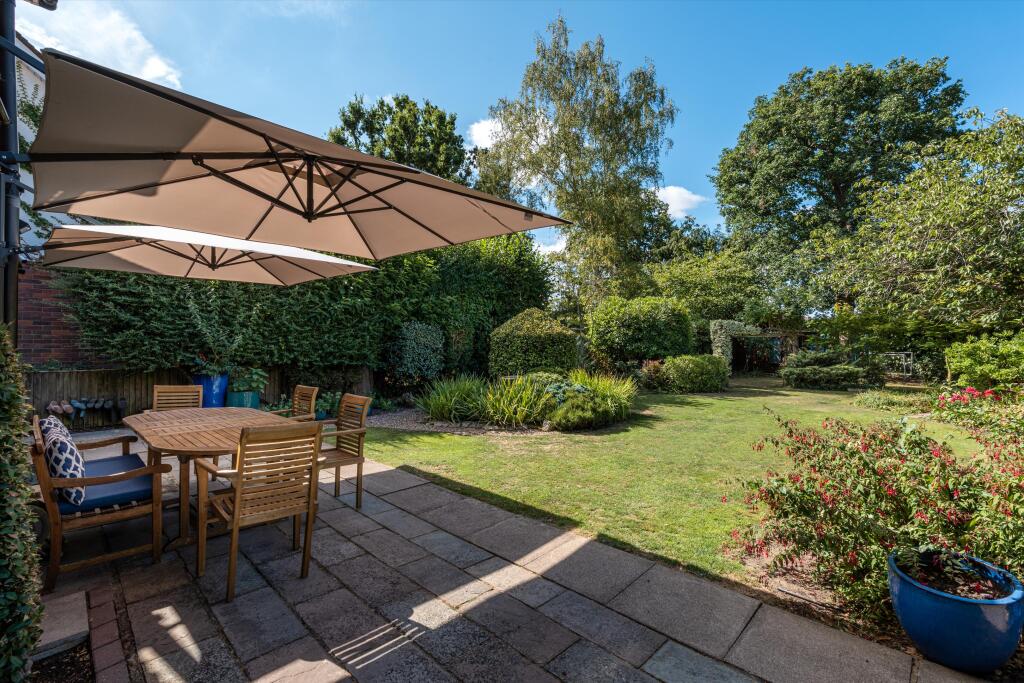 House in Guildford, Surrey - More