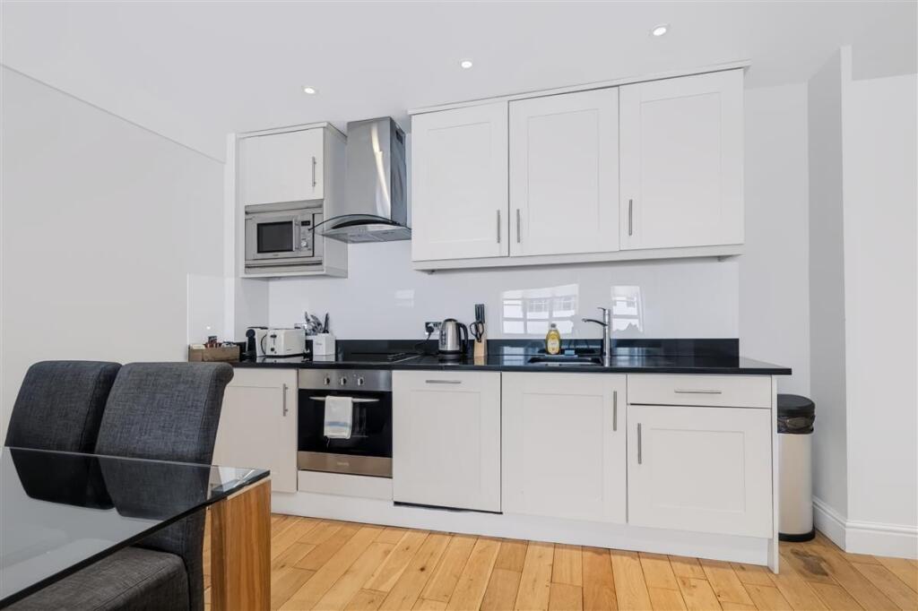 Apartment in London, Chelsea - View 4