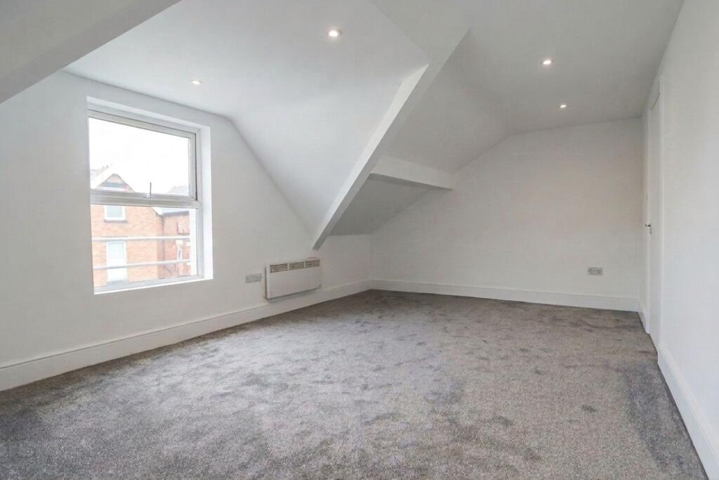 Apartment in Preston - View 4