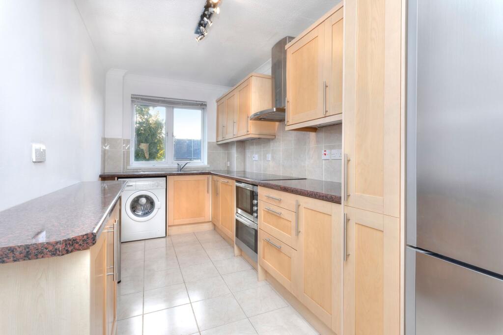Apartment in Hove, Brighton and Hove - View 4