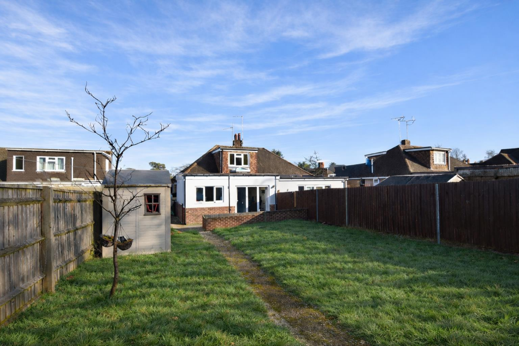 Golden Riddy, Linslade, LU7 2RH photo 2