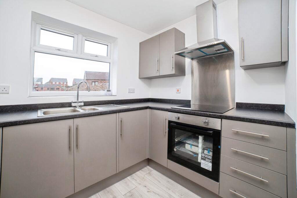 House in Ashfield, Sutton in Ashfield, Nottinghamshire - View 3