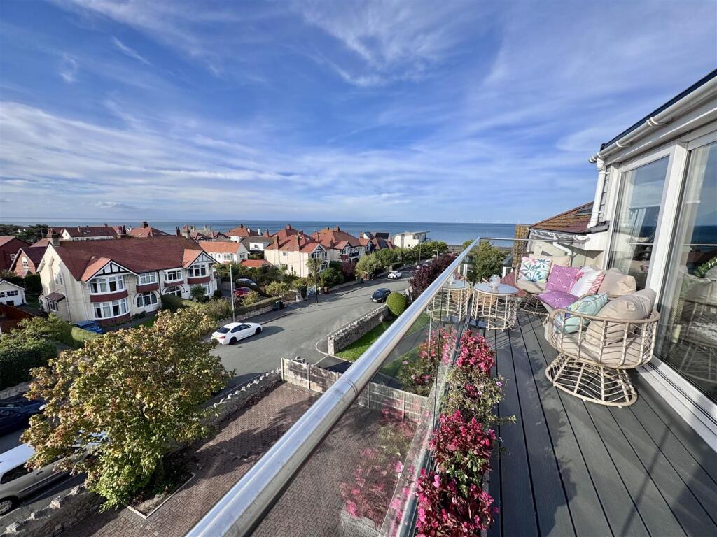 College Avenue, Rhos On Sea photo 3