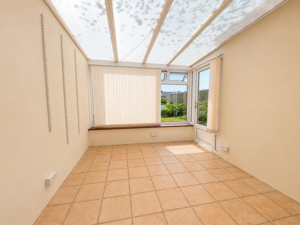 House in Northampton, Dallington - View 5
