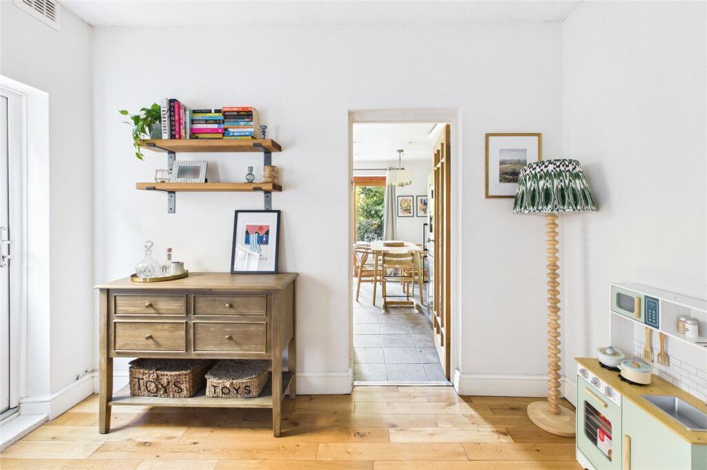 Apartment in London - View 4
