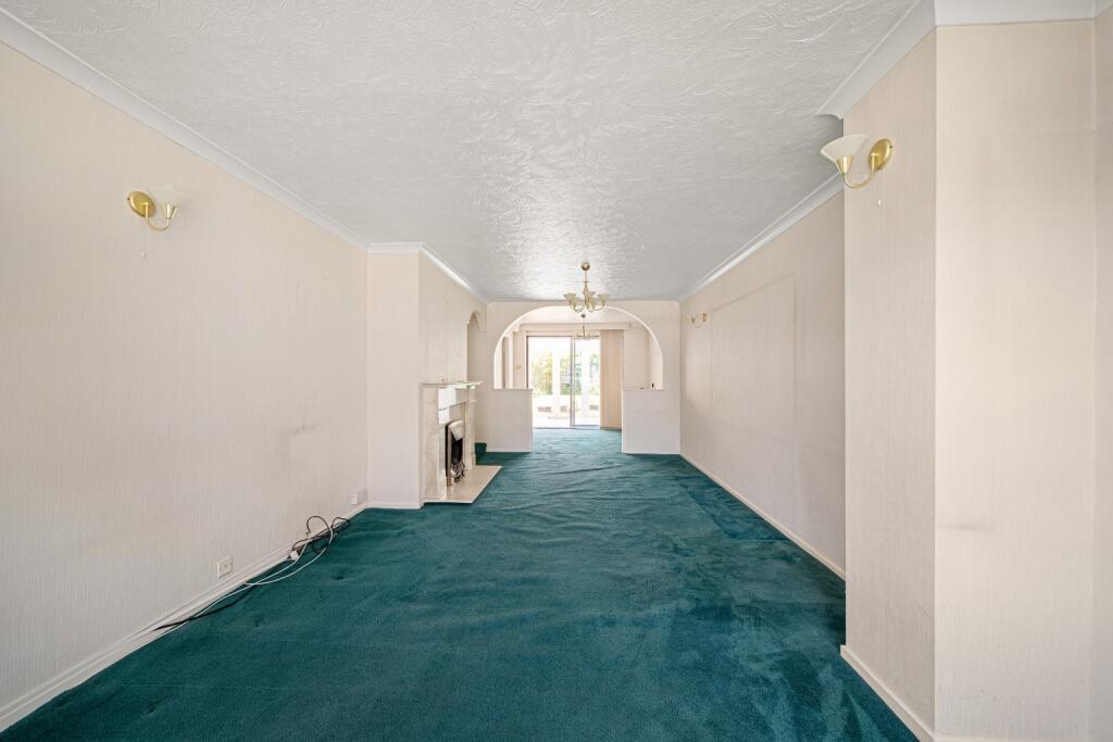 Bowers Avenue, Northfleet, Gravesend, Kent, DA11 photo 4