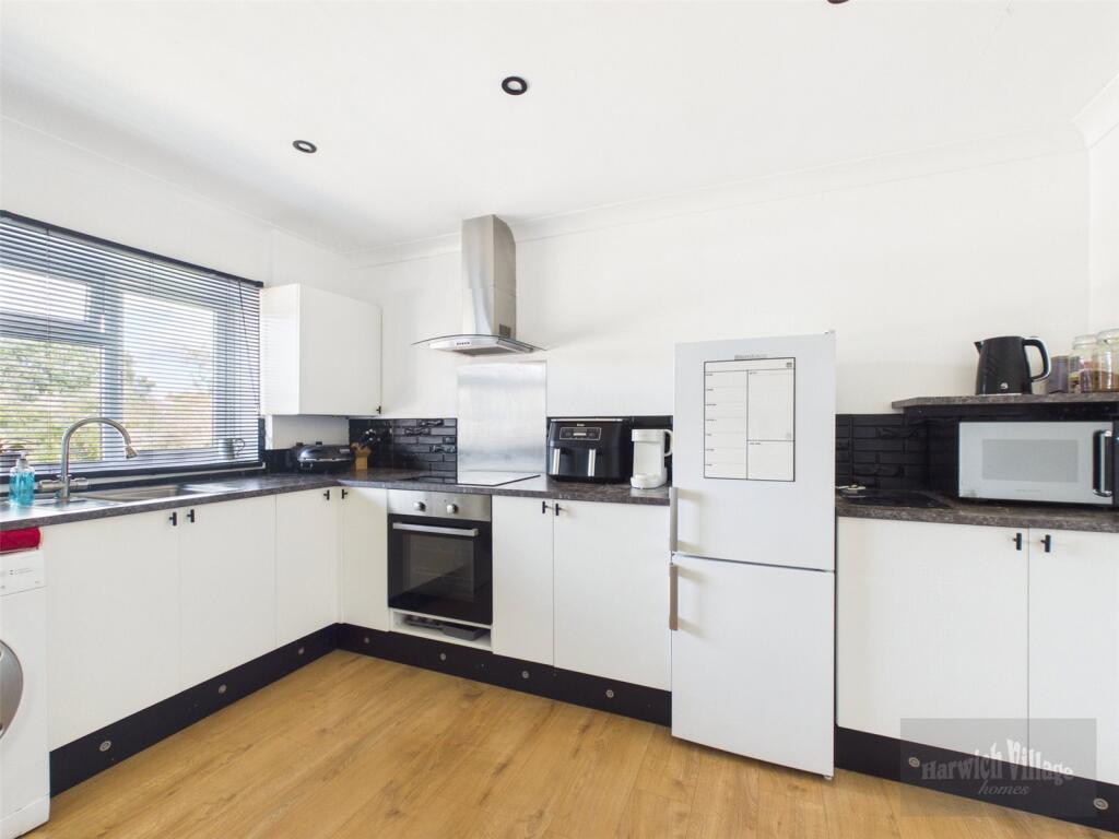 Apartment in Harwich, Upper Dovercourt - View 5
