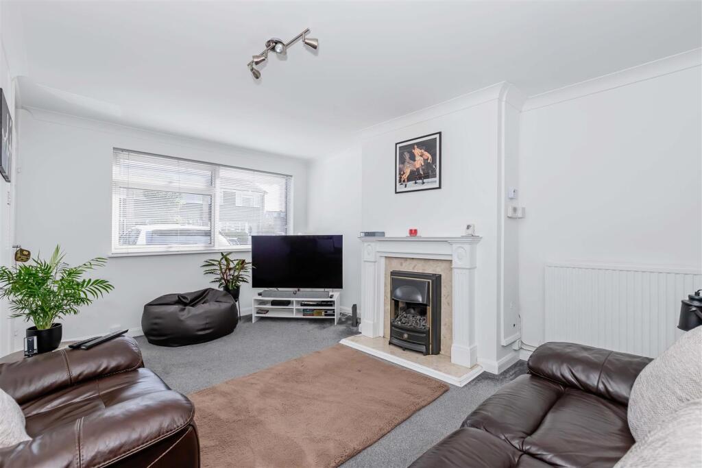Kipling Avenue, Worthing photo 3