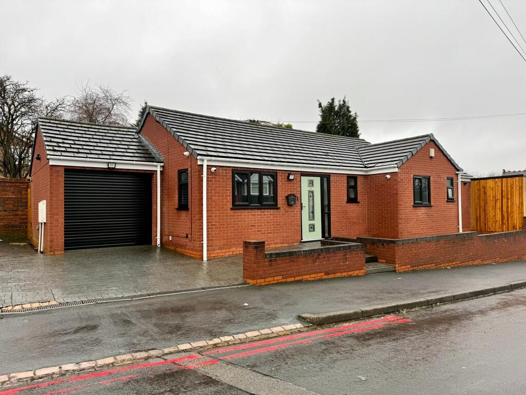 Main image of property: Knottsall Lane, Oldbury, West Midlands, B68