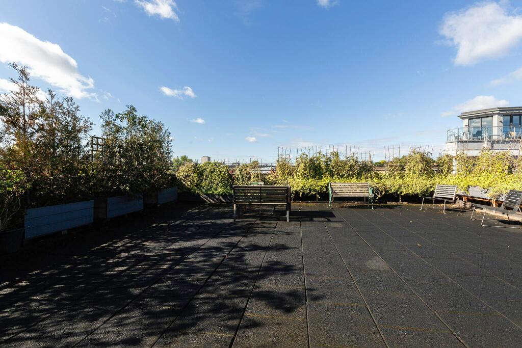 Canonbury Yard 11.jpg
