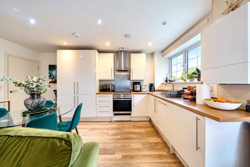 Ash Way, Woodford Green photo 3