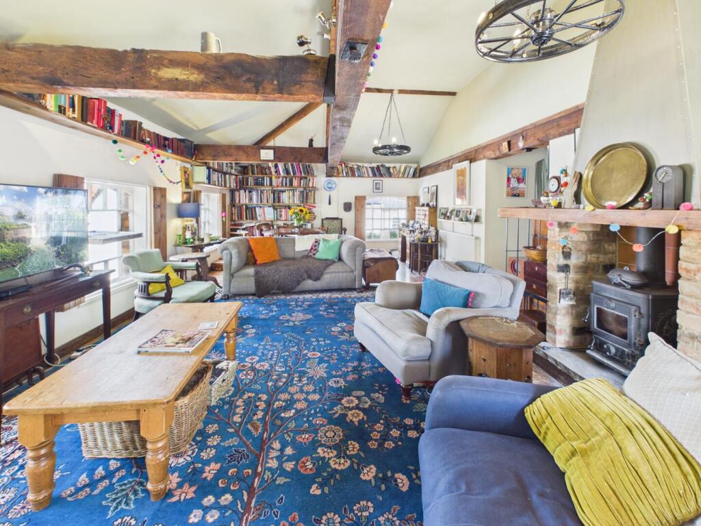 House in Lincoln - View 4