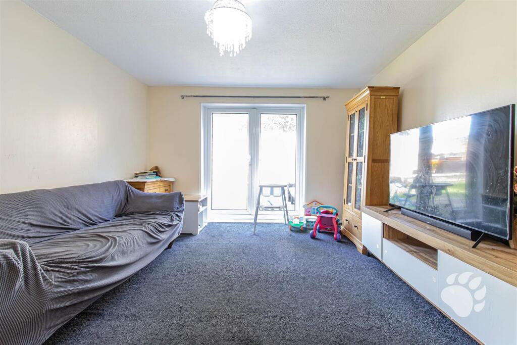 Sorrel Court, Laindon, SS15 photo 3