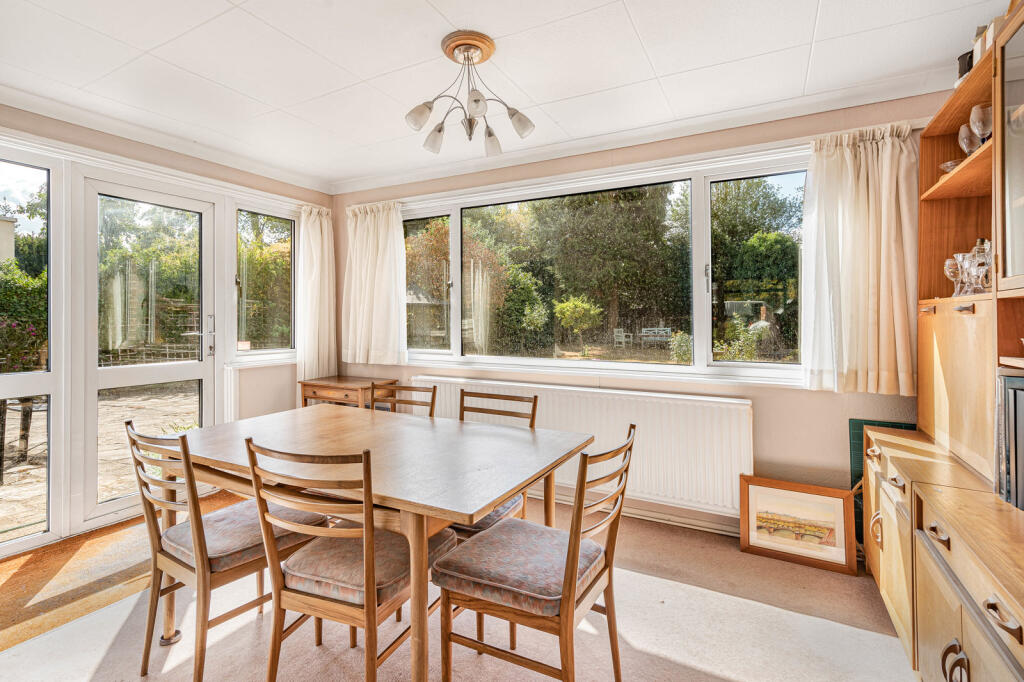 House in Runnymede, Surrey - View 4