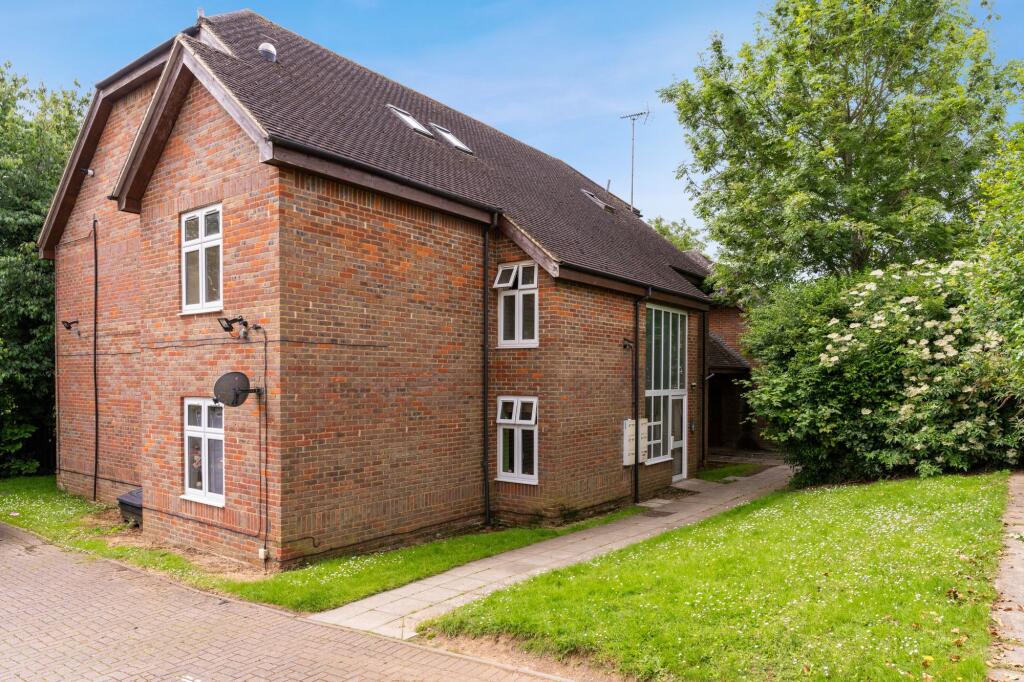 Main image of property: Wychdell, Broughton Court, SG2