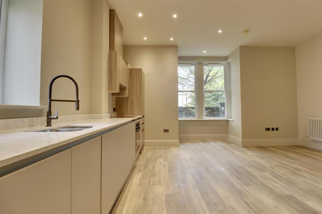 Apartment in Portsmouth - View 5