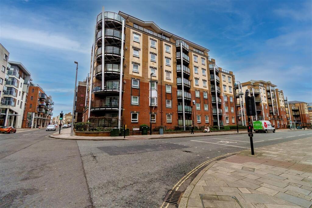 Main image of property: Goldsmiths Court, 2 Briton Street, Southampton