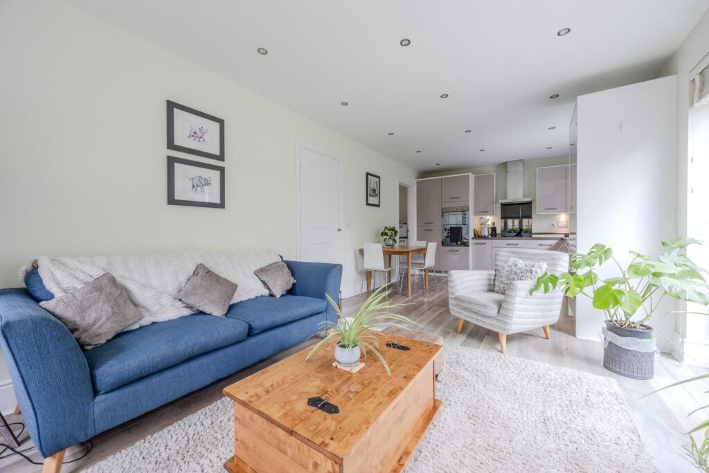 House in Southend-on-Sea - View 4