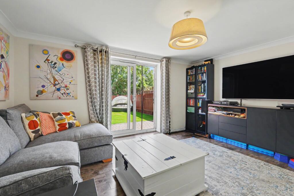 House in Basildon, Essex - View 2