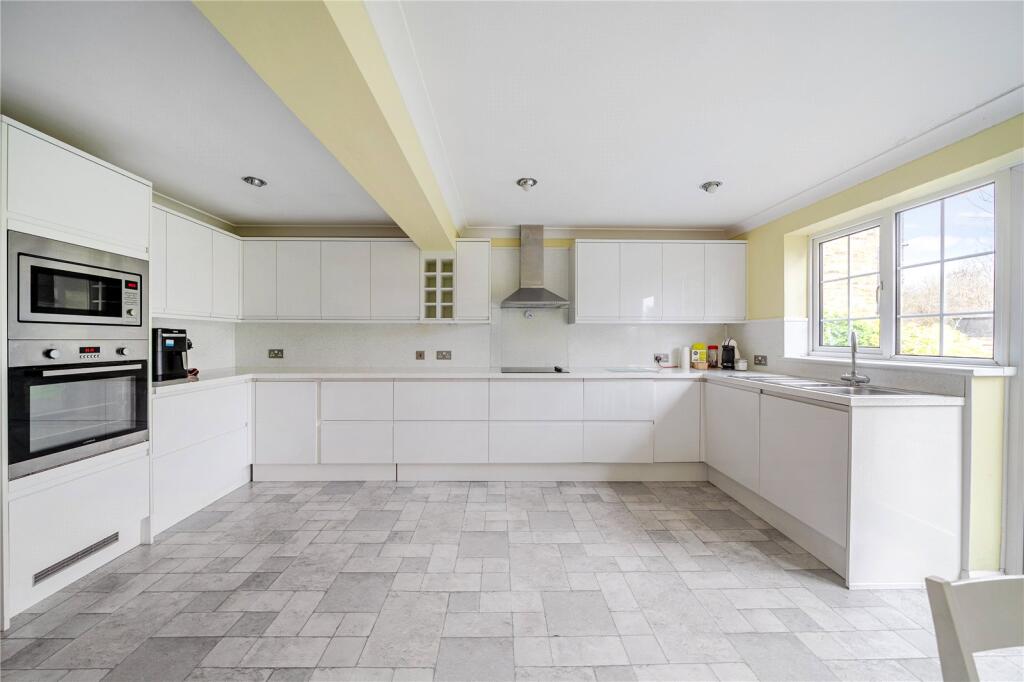 Harmondsworth Lane, Sipson, West Drayton photo 2