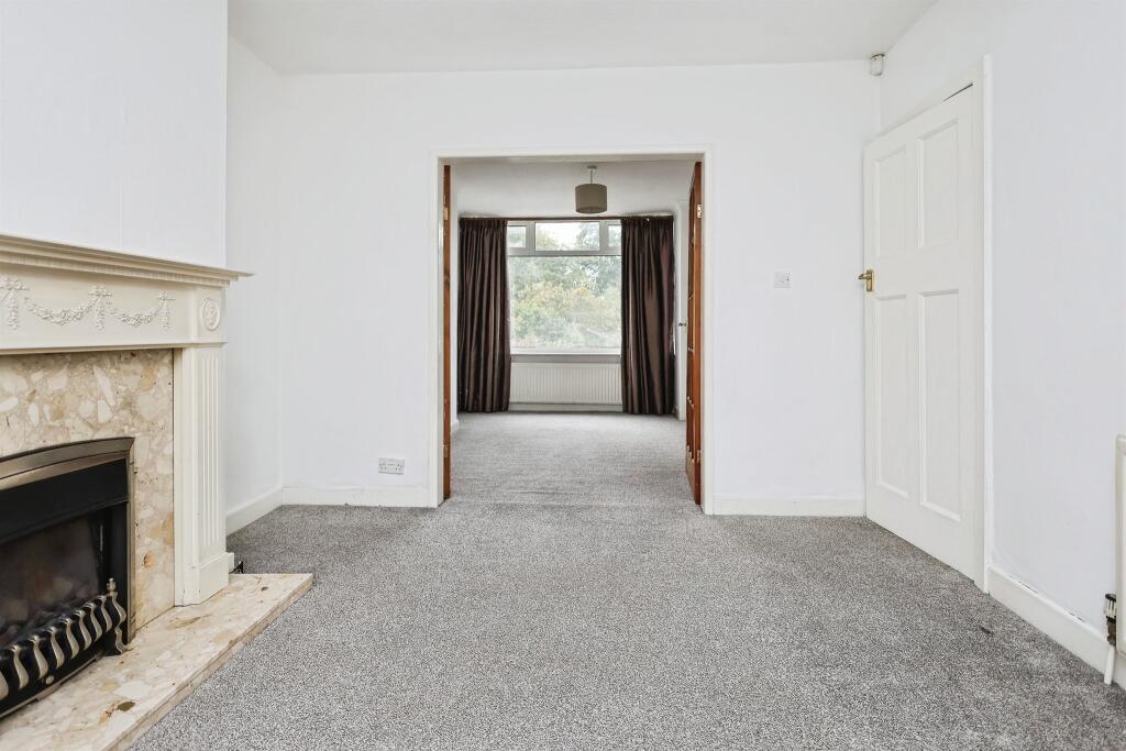 House in Birmingham, West Midlands - More