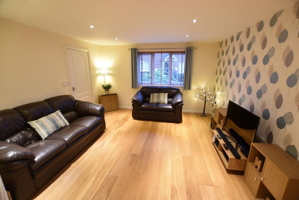 House in West Suffolk, Red Lodge - View 5