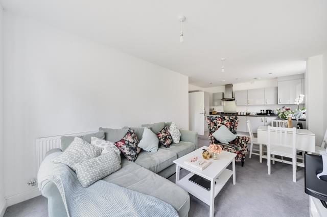 Elvian Close, Reading - View 2