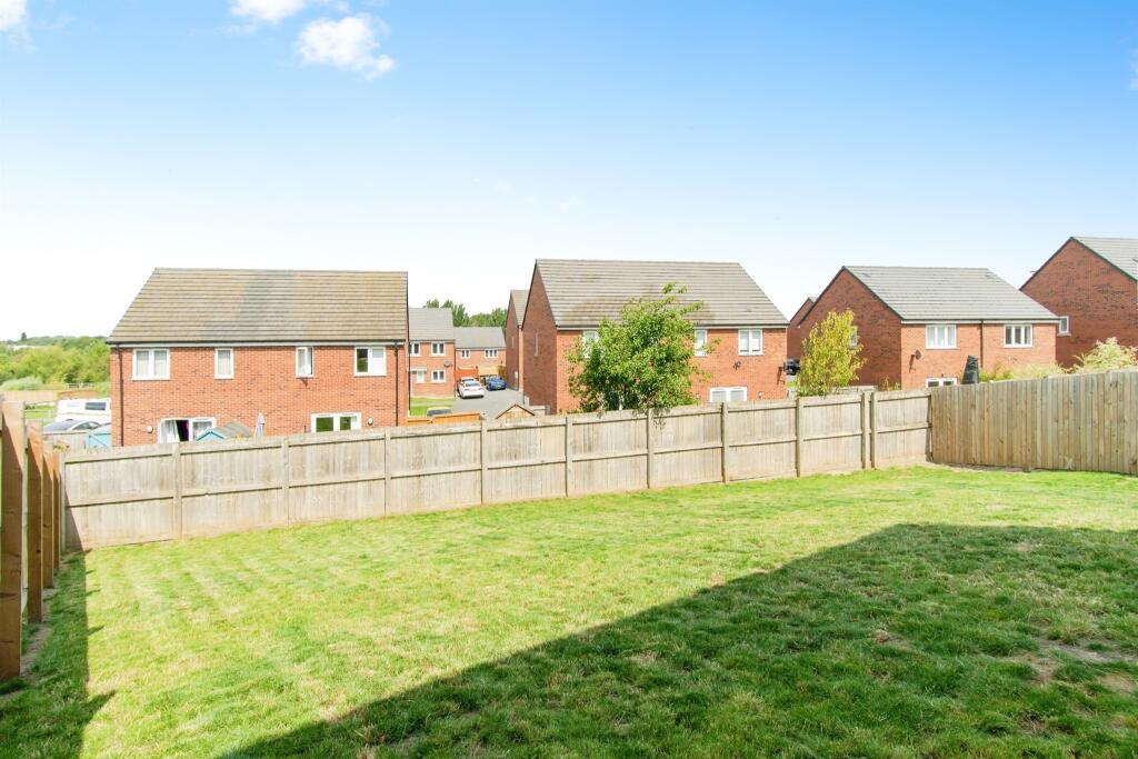 House in Wakefield, West Yorkshire - View 5