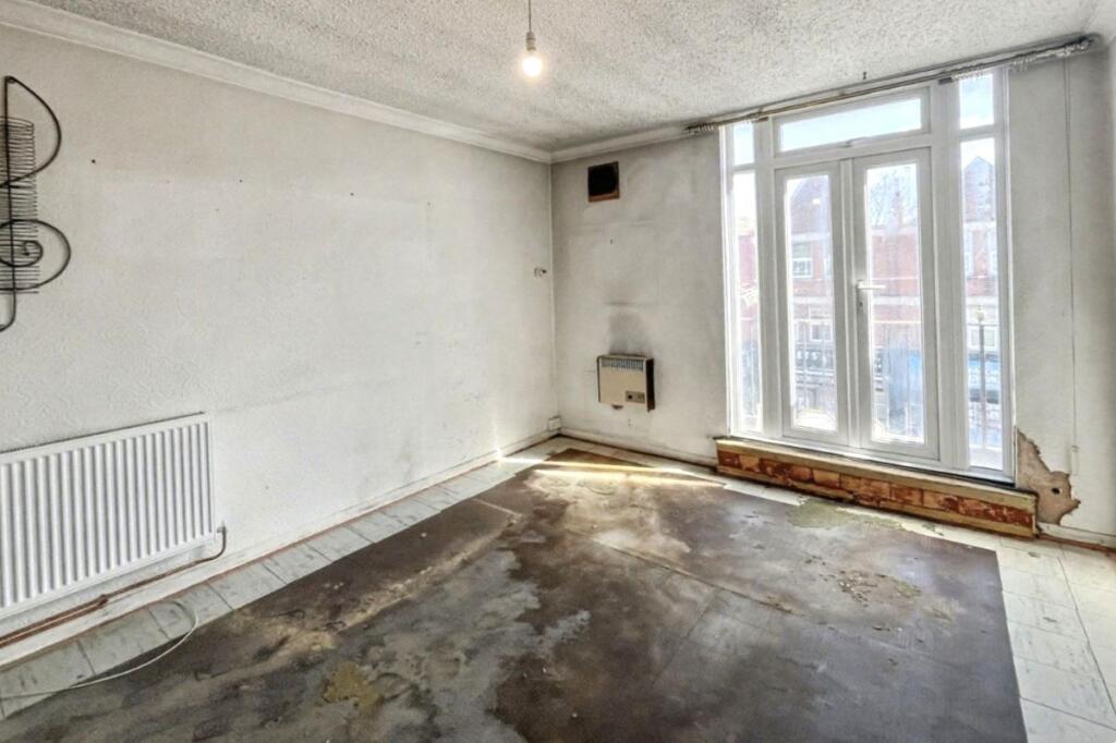 Apartment in Croydon - View 2