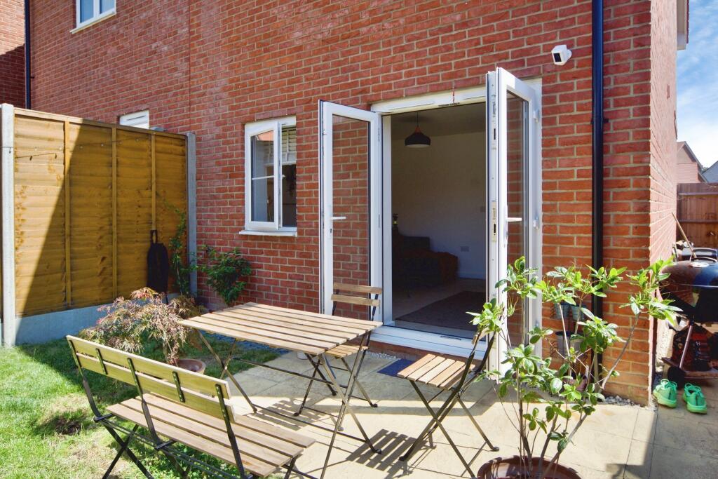 Aspen Road, Cheshunt, EN7 photo 4