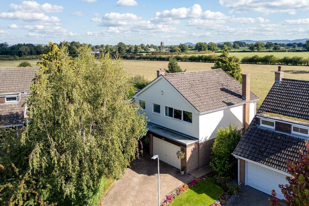 5-bed detached on Millers Close, Waverton, CH3, £595,000