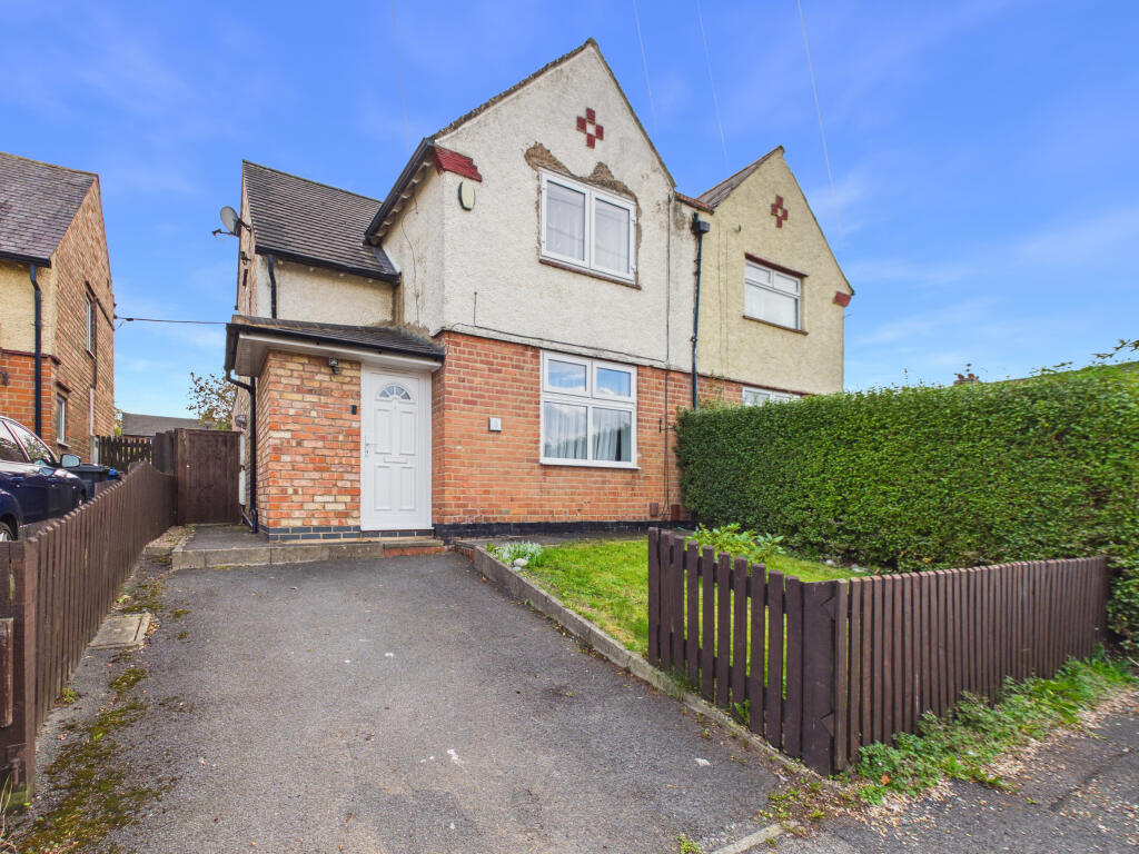 3-bed semi-detached on Mortimer Street, Allenton, £210,000